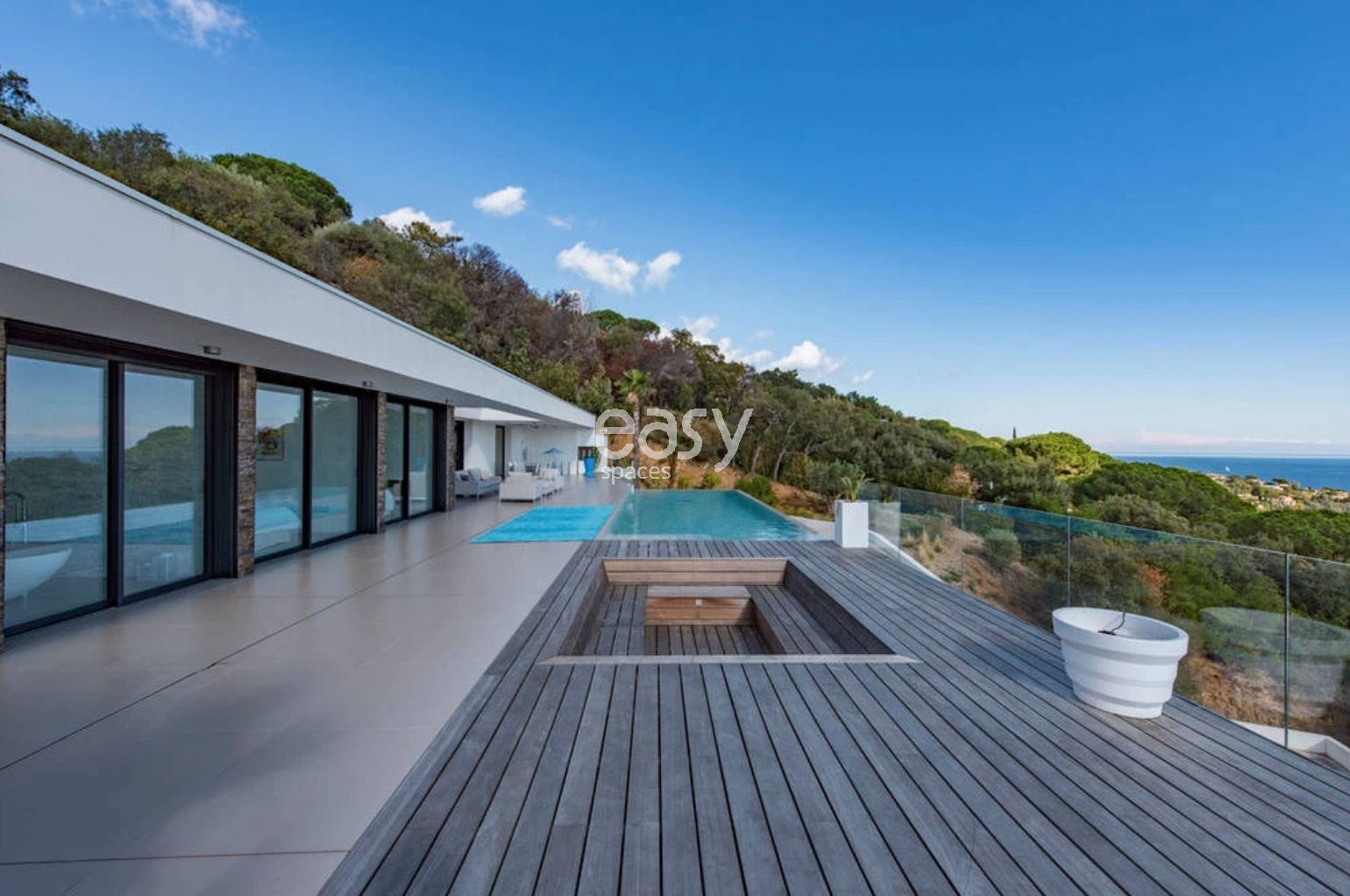 agency specialized in sourcing perfect locations for professional photo shoots